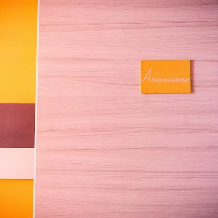 לינה וארוחת בוקר Colors